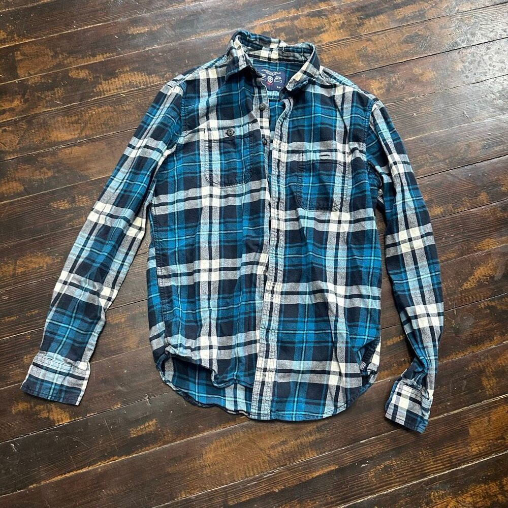 American Eagle prep fit plaid tartan button down shirt